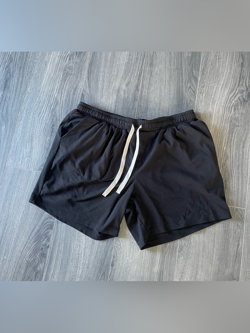 Massive Luxury Black sweat shorts shorts with draw string, men’s Size L Soft